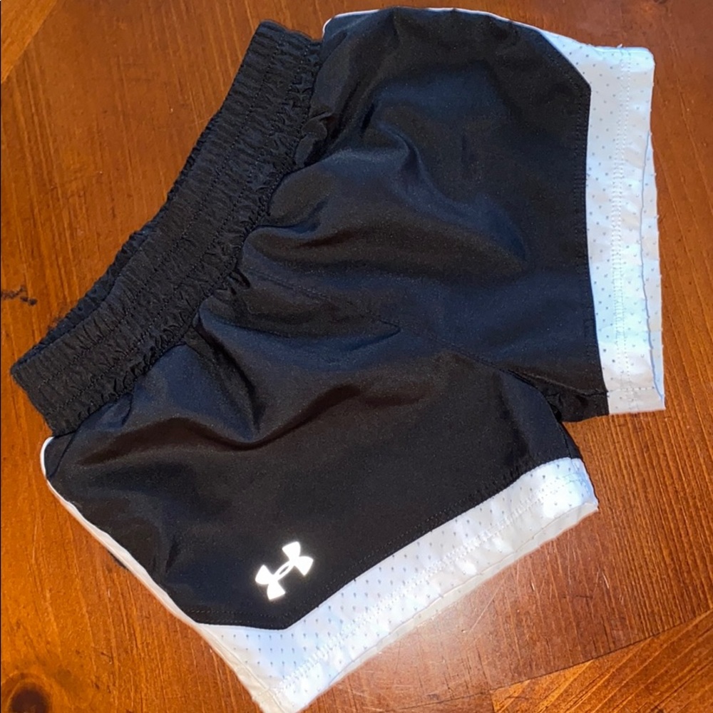 UNDER ARMOUR shorts